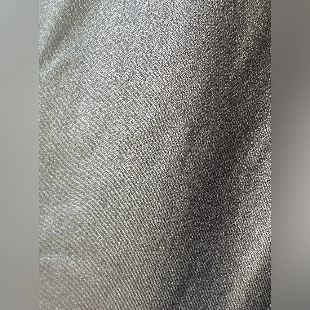 Lululemon Wunder Under High-Rise Tight *Foil 28" in Matte Black Foil ~ Size 6 - Picture 11 of 12